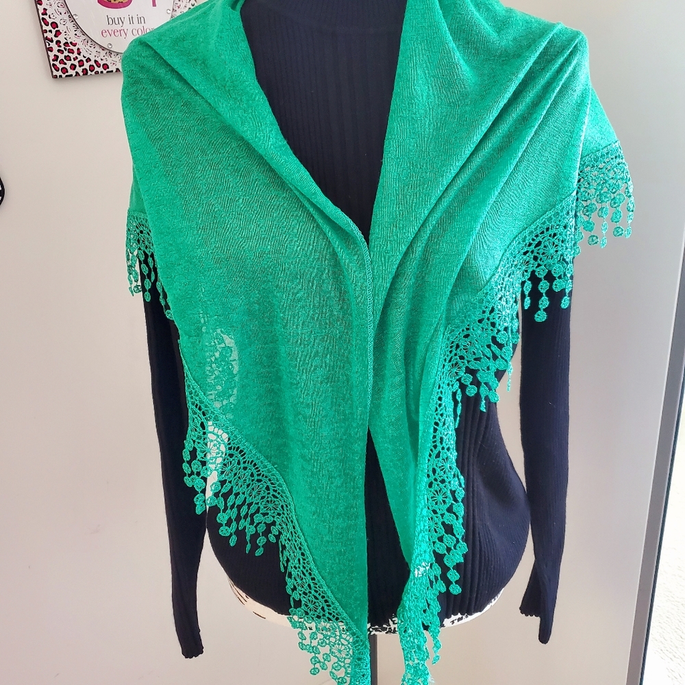 Wrap/scarf - Picture 2 of 3